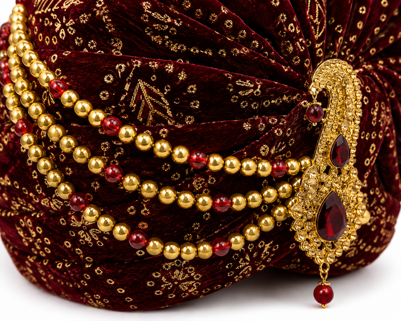 royal reg groom safa pearl work close up